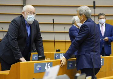 Europa a <b>emissioni</b> zero è possibile, parola di Frans Timmermans