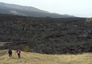 Etna: le <b>emissioni</b> eccezionali di <b>CO2</b> provengono dai serbatoi profondi - MeteoWeb