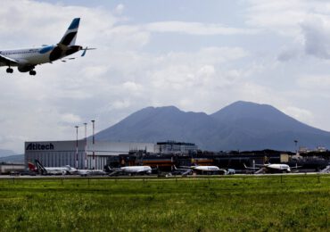 Napoli, l'aeroporto di Capodichino tra i più green al mondo: ridotte le <b>emissioni</b> di <b>Co2</b> del ...