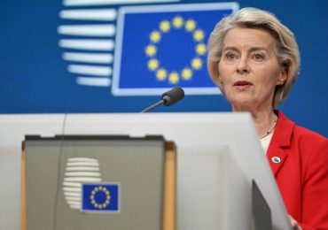 L'Ue propone taglio del 90% delle <b>emissioni</b> nel 2040, ma c'è il rischio di deregulation