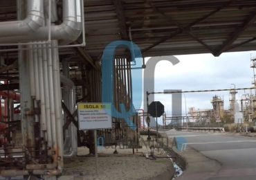 Investimenti Eni, sindacati attendono confronto: Castania, "servono anche alternative"